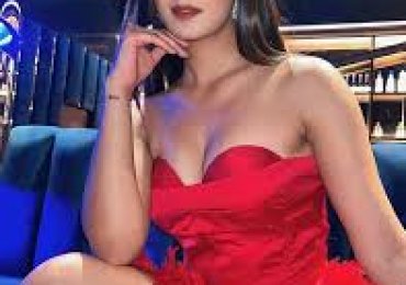 Curvy Patna Aunty – Experienced & Loving